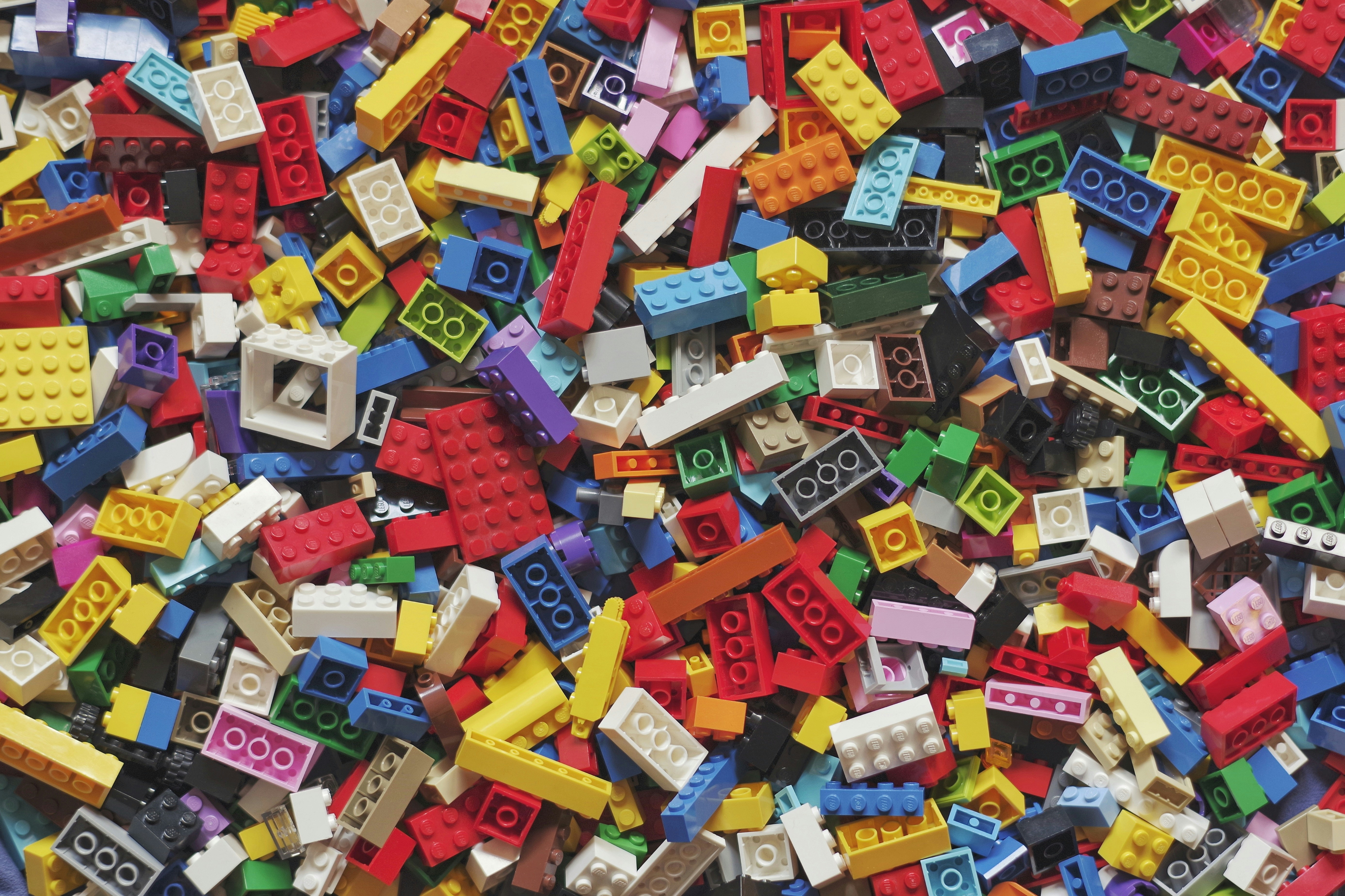 A pile of Legos