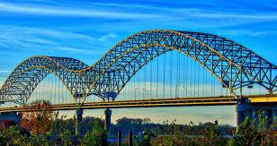 photo of the I-40 bridge in Memphis, TN