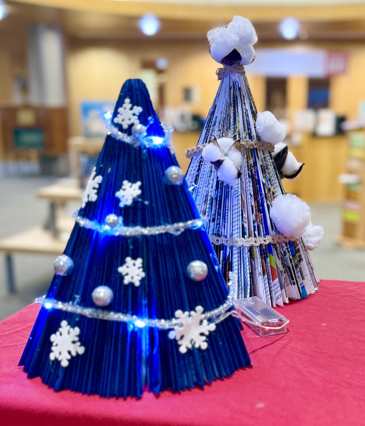 Magazine Christmas Tree